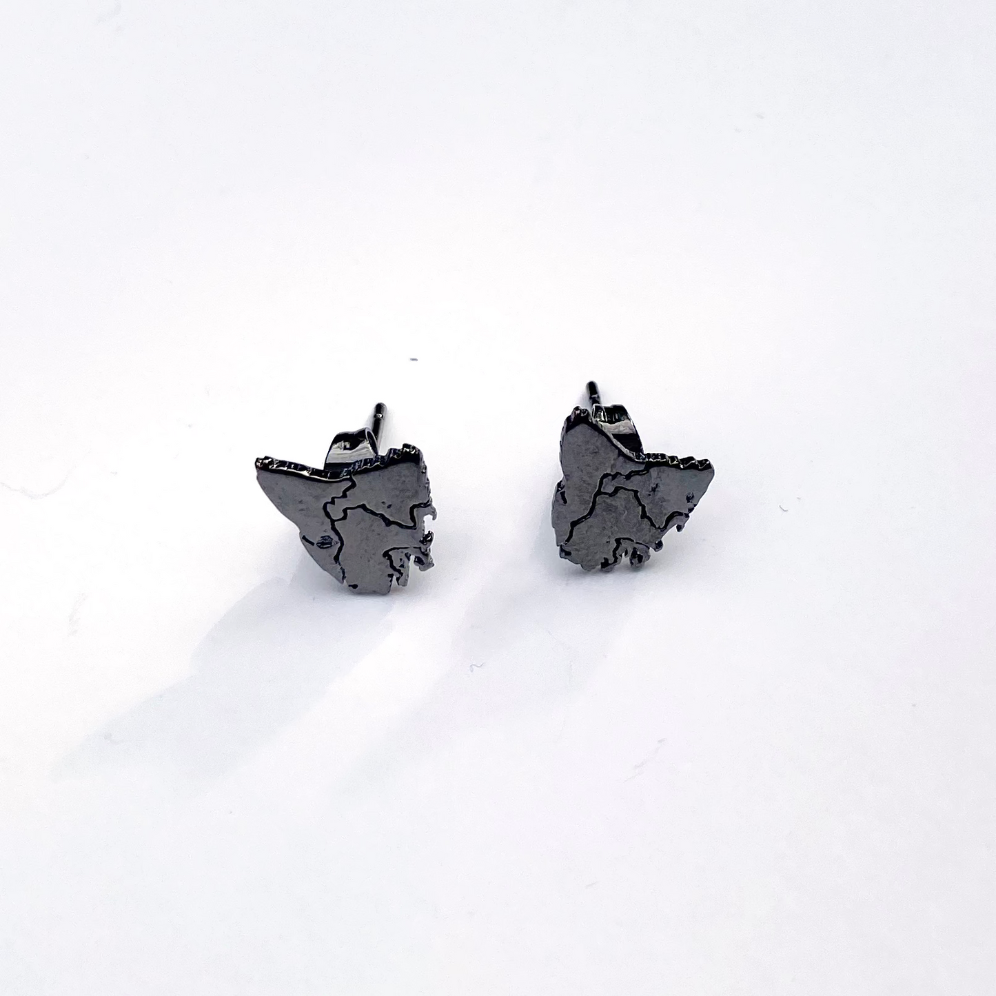 Tassie Map Earring - Stud